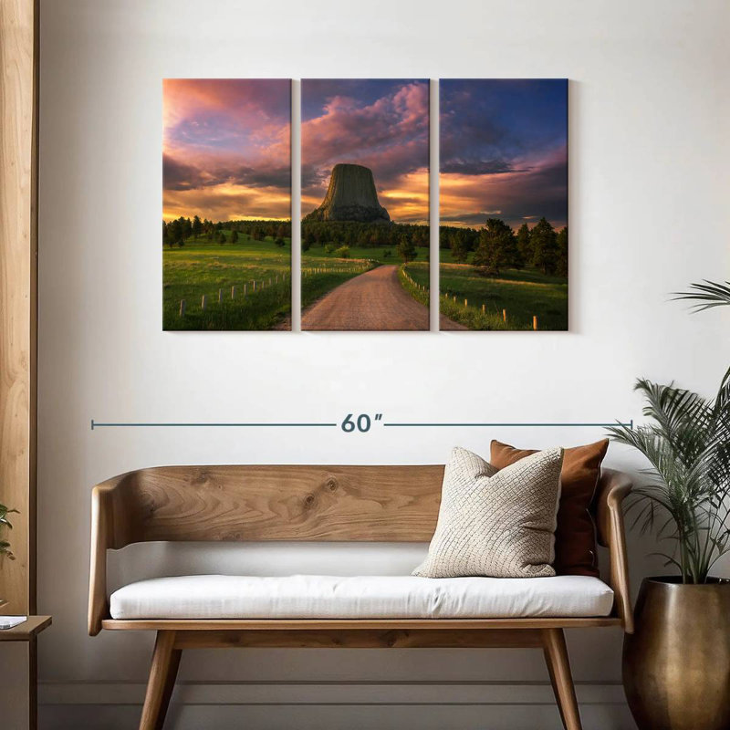 Sebbie Devils Tower USA, 28" H x 45" W