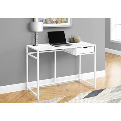 Bureau d'ordinateur moderne en stratifié blanc - 107 cm (42 po) de long avec rangement pour bureau de 110 cm (43,23 po) de long.