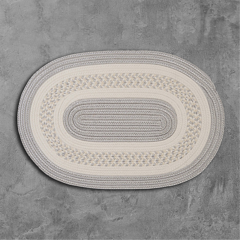 Indoor / Outdoor Rug, Oval 2' x 7'