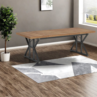 Tables de salle à manger industrielles spacieuses, en métal et en bois, style maison de campagne