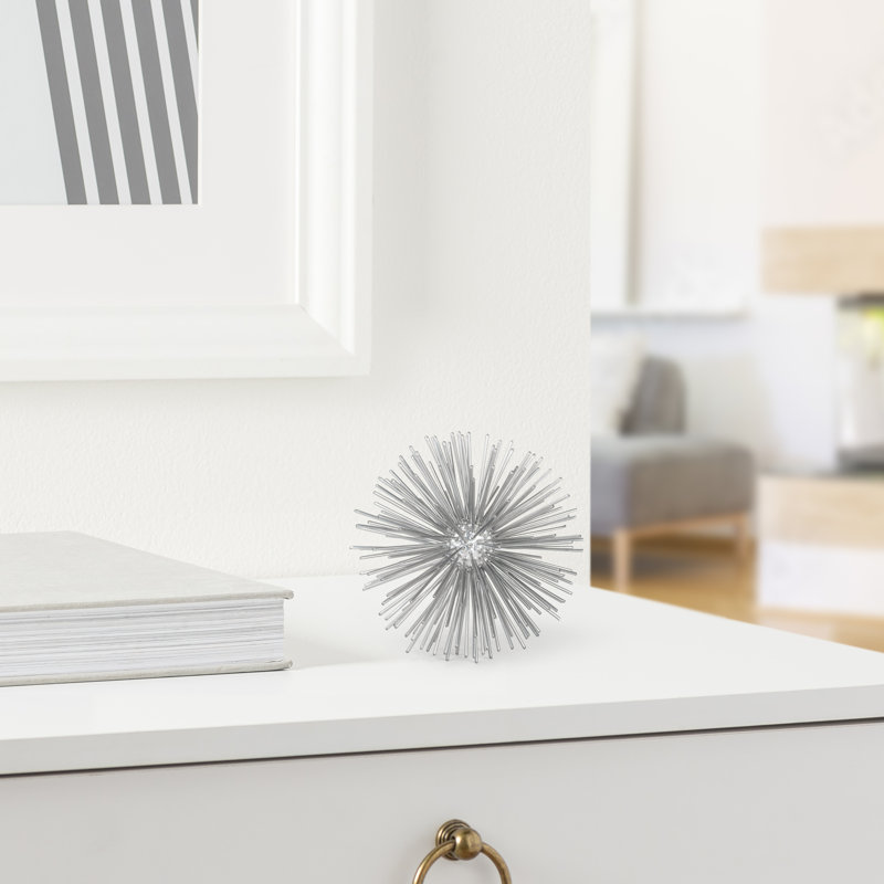 Sculpture de table 4 po Nova Spoutnik Starburst, H 4 po x l 4 po x P 4 po, Argent