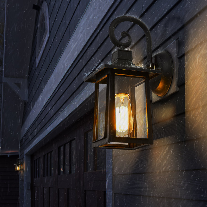 Basile Wall Light