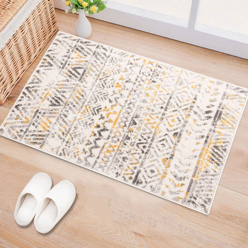 Tapis géométrique gris / jaune / ivoire, Rectangle 3 pi 3 po x 5 pi