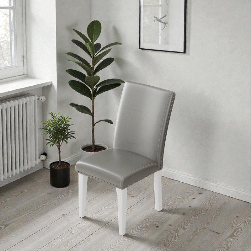 Ensemble de 2 chaises de salle à manger rembourrées à dossier haut avec garniture cloutée et chaises de cuisine rembourrées pour le salon