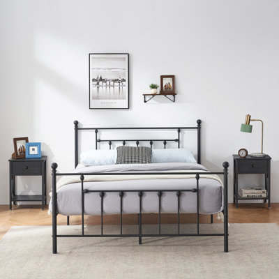 Ensemble de chambre à coucher 3 pièces Kempst, cadre de lit plateforme pleine grandeur et ensemble de 2 tables de chevet noires, ensemble de mobilier de chambre à coucher simple en métal moderne, support de lattes robuste, rangement sous le lit, aucun sommier nécessaire, silencieux (ensemble de 3)