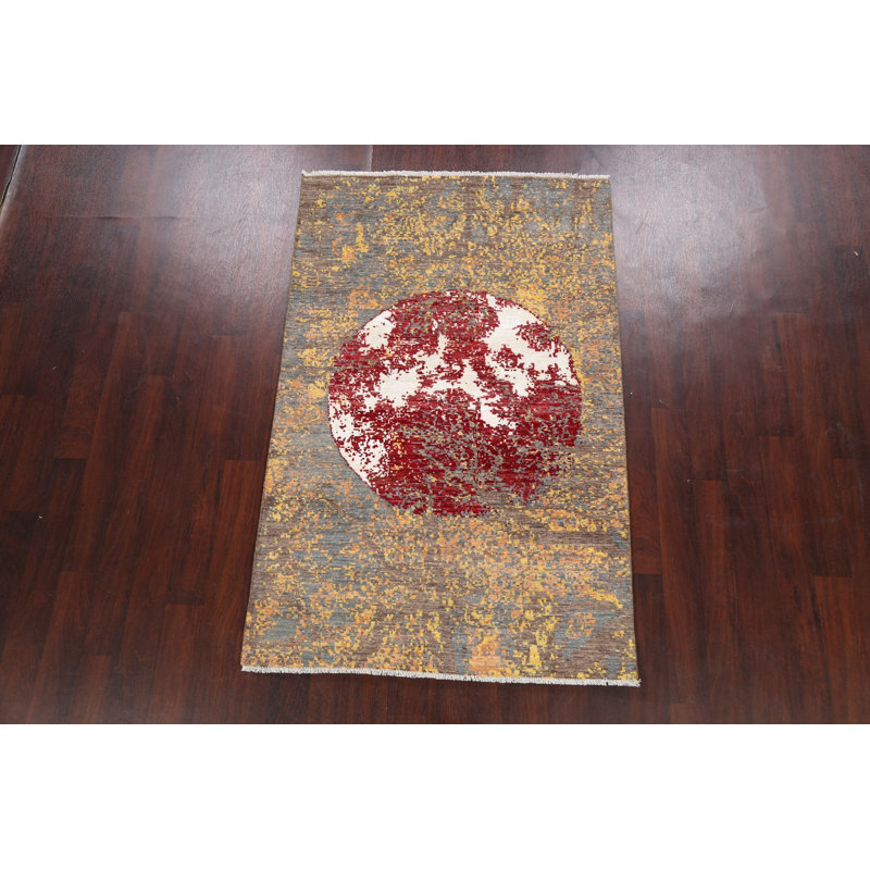 Tapis rectangulaire ivoire / gris / or / rouge noué à la main 4 pi 1 po x 6 pi 5 po