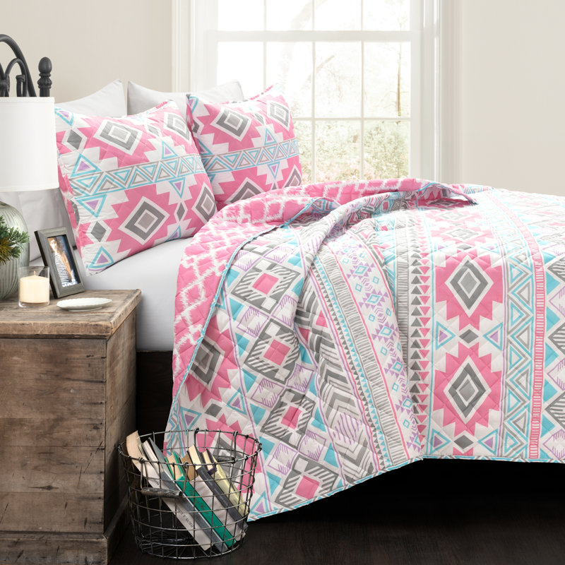 Navajo Stripe Malibu Pink Microfiber Reversible 2 Piece Quilt Set