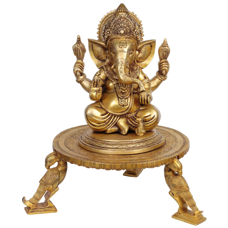 Lord Ganesha assis sur un perroquet Chowki