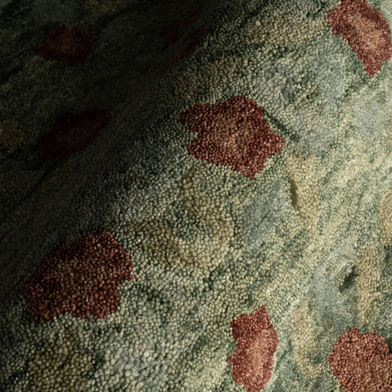 Genevive Modern Floral Wool Rug, Runner 2'6" x 8'