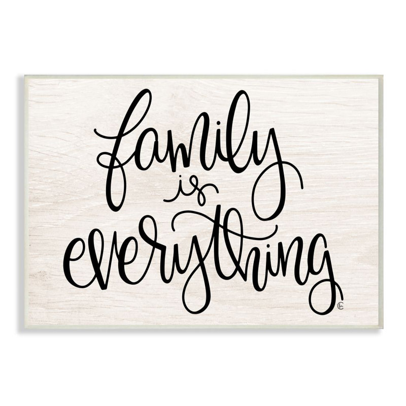 «Family is Tout» par Fearful Made Creations - impression d'art textuel, H 13 po x l 19 po x P 0,5 po, Plaque murale