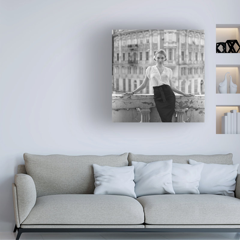 Art sur toile Yurii Knilinichenko Elegance, H 14 po x l 14 po x P 2 po