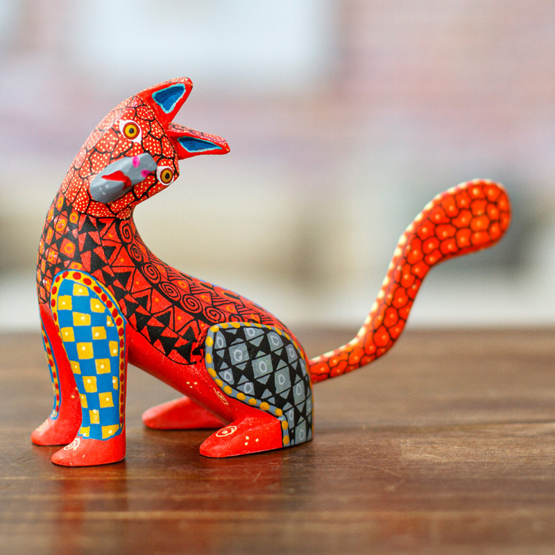Figurine de chat rouge en bois rouge fabriqué à la main Red Barrel Studio®