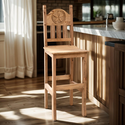 Tabouret de bar avec siège en bois et étoile sculptée