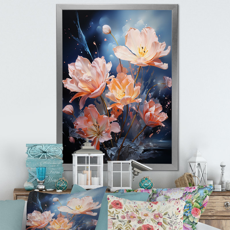 «Tulipes beiges» sur toile imprimée, Cadre simple argenté, H 40 po x l 30 po x P 1,5 po