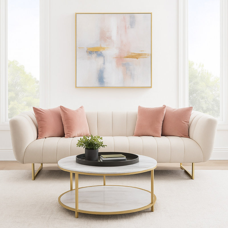 Canapé Eva avec 4 coussins décoratifs roses, base en métal crème et or 98 pouces