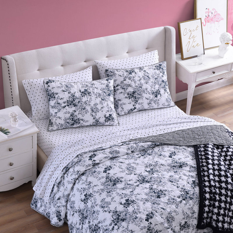 Floral Vineyard Pink Microfiber Full/Queen Reversible Quilt Set