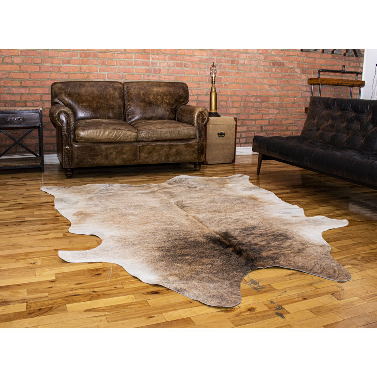 Tapis en peau de vache légère Abhinav