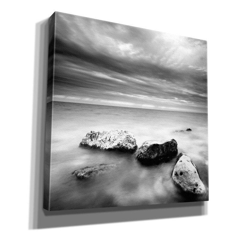 «Rocks On Beach 3» par PhotoINC Studio, H 12 po x l 12 po