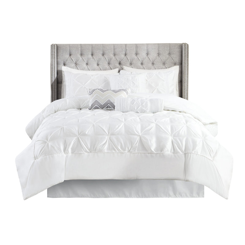 Édredon très grand 7 pièces en blanc - Comprend 1 édredon, 2 taies décoratives, 3 coussins, une jupe de lit lavable à la machine avec literie Serenity Wash and Iron
