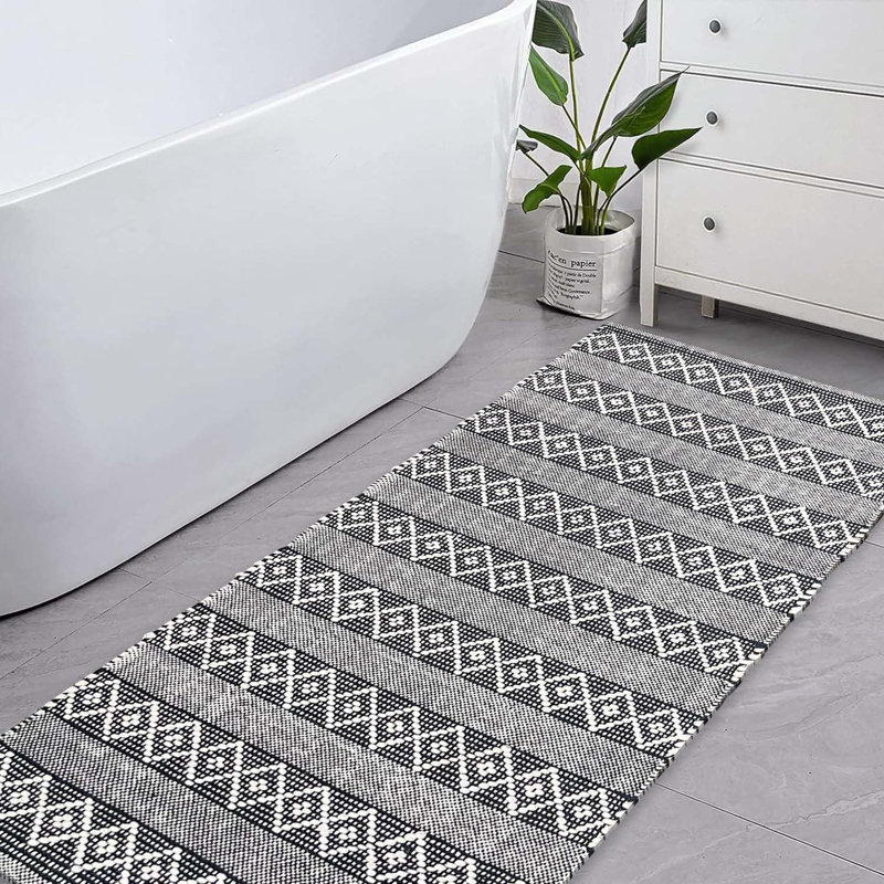Tapis noir / blanc en coton tissé à plat à la main Steverson, Simple - L 60 po x l 24 po, Black/ivory