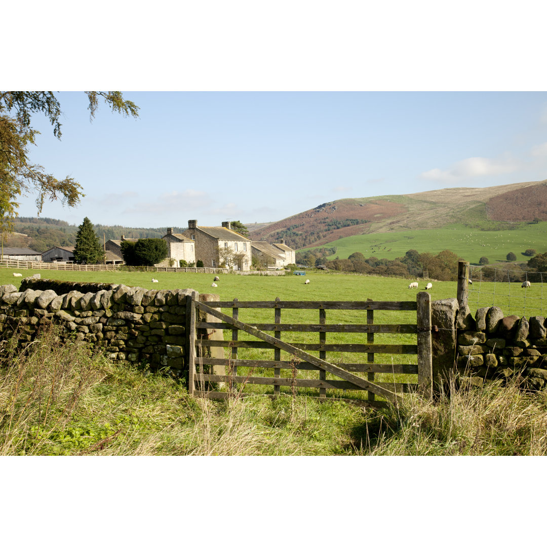 Yorkshire Farm von PaulaConnelly - Druck auf Leinwand ohne Rahmen