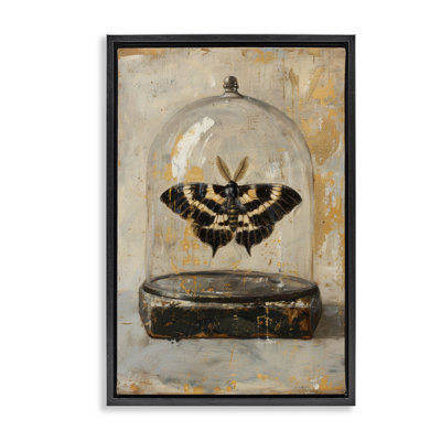 «Rustic Moth in Glass» par Petal Prints Design
