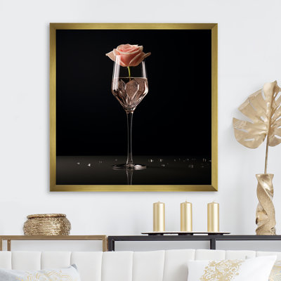 " Cristals Clarity Rose In Glass "