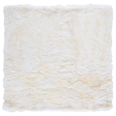 Tapis blanc en peau de mouton fait à la main Mera