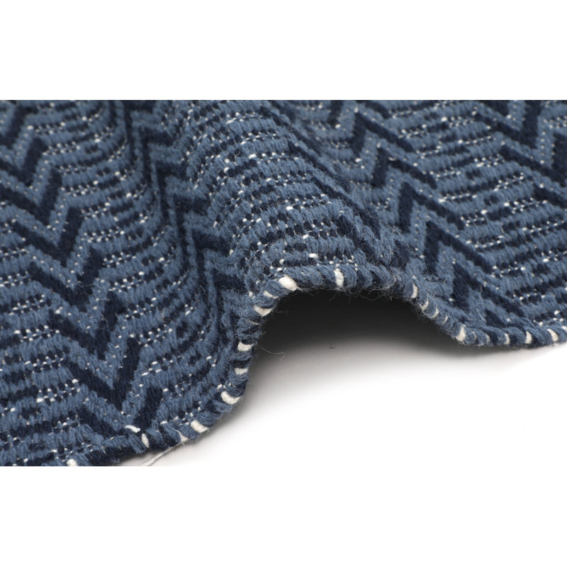 Bovina Area Rug in Navy, Rectangle 5' x 8'