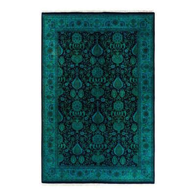 Tapis unique en laine 6 pi 1 po x 9 pi 2 po Triolet