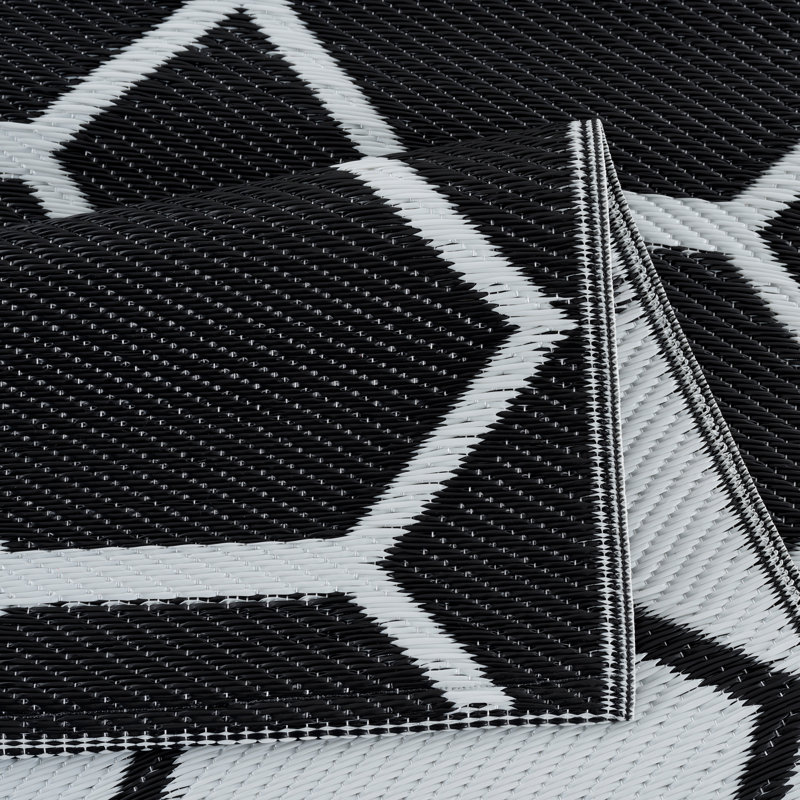 Geometric Indoor / Outdoor Rug, Rectangle 5' x 7'