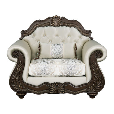 Fauteuil Pierce en tissu beige avec finition cerise
