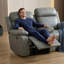Canapé de salon gris en cuir respirant, fauteuil inclinable avec accoudoirs épais, dessous avec éclairage DEL ambiant, angle réglable