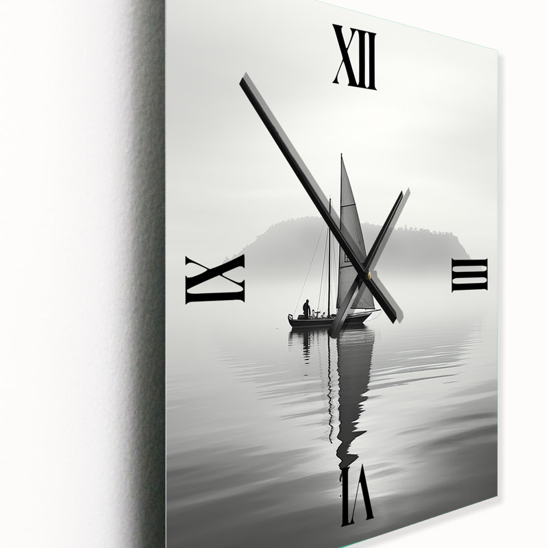 Voilier Simplicity At Lake - Horloge murale moderne bord de mer, Médium