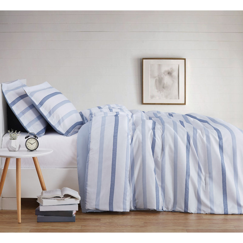 Polyester Striped Comforter, Full/Queen Comforter + 2 Shams
