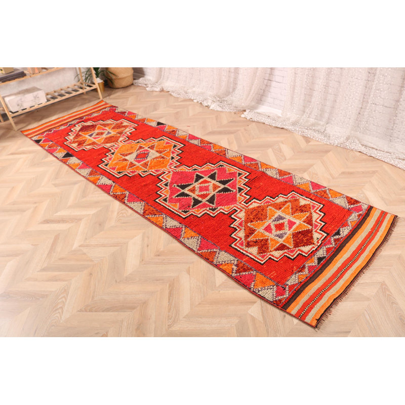 Le tapis kilim turc fabriqué à la main offre le mélange parfait de style bohémien pour la décoration de couloir