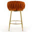 Tabouret de bar luxueux en velours avec dossier ondulé à la main, base chromée dorée et repose-pieds pour îlots de cuisine élégants