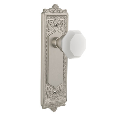 Assiette à œufs et à fléchettes avec bouton Waldorf
