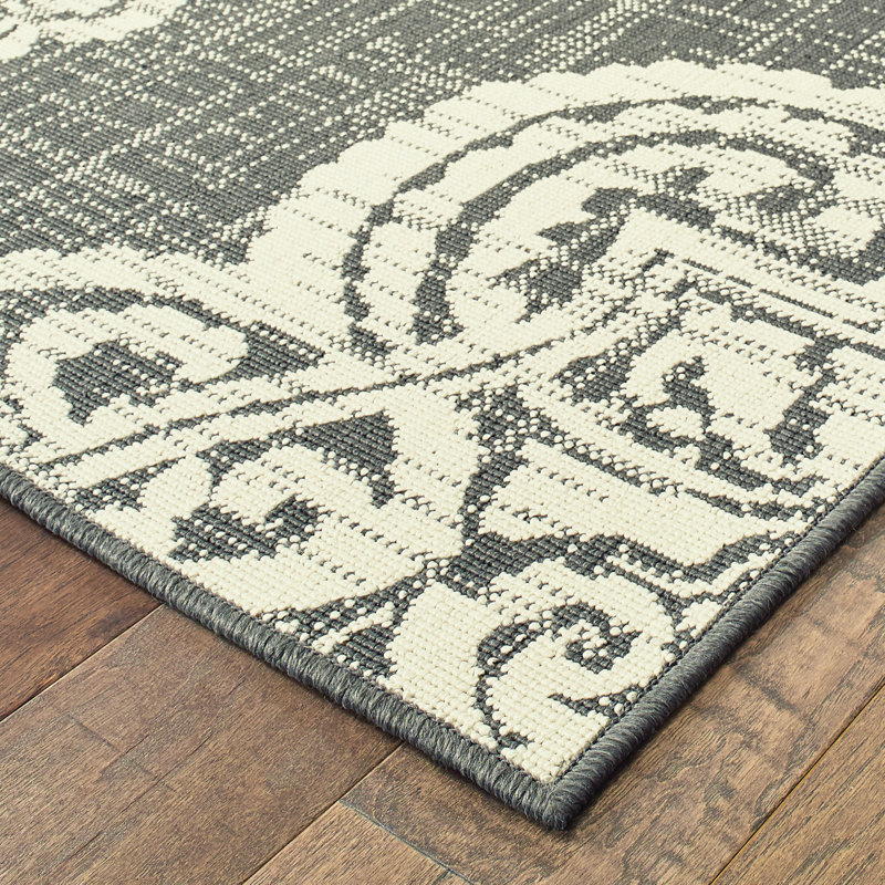 Junor Oriental Indoor / Outdoor Rug, Runner 2'3" x 7'6"