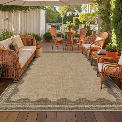 Farmhouse Scalloped Indoor/Outdoor Area Rug