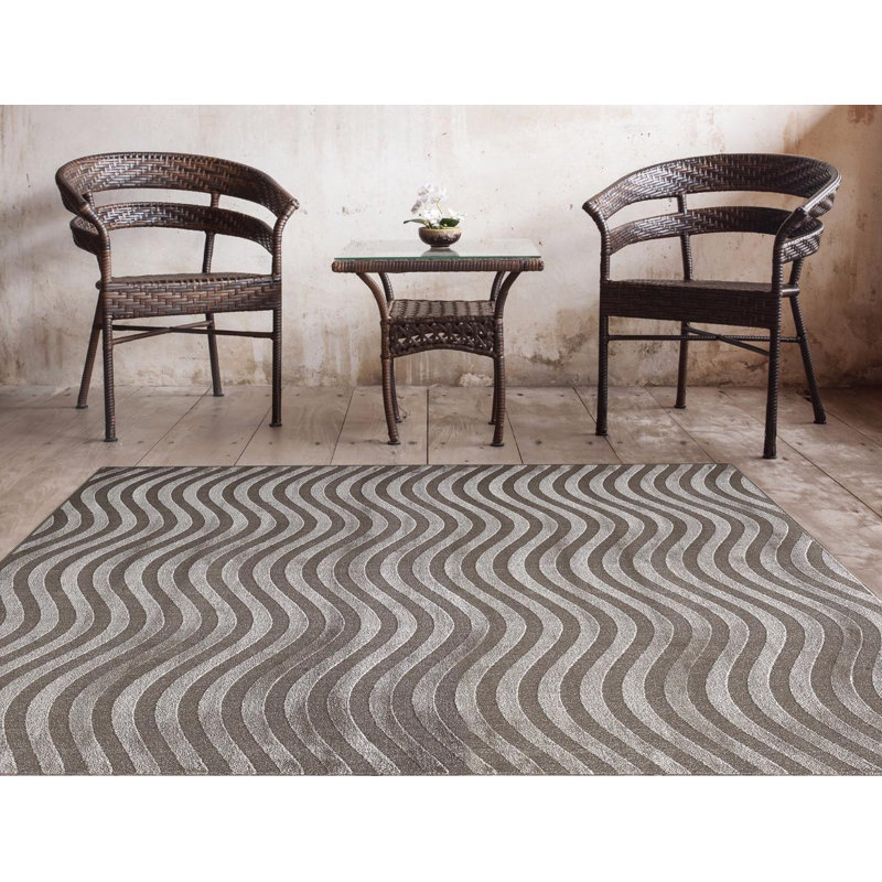 Tapis décoratif d’intérieur/extérieur à rayures beige Castillo, Rectangle de 8 pi x 10 pi