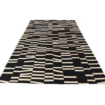 7x10 Pinkerton Black Rug