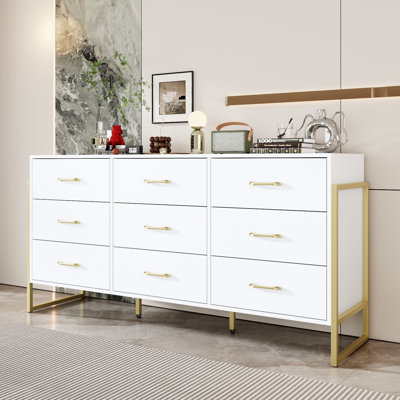 Commode moderne à neuf tiroirs avec détails dorés - Solution de rangement élégante pour la chambre à coucher et les espaces de vie