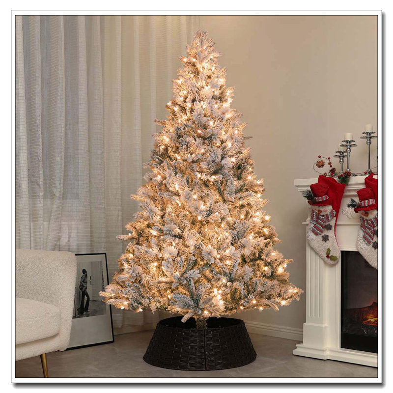7.5 ft Pre-Lit Artificial Christmas Tree