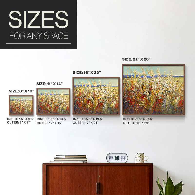 «Field of Spring Flowers II», reproduction encadrée, H 8 po x l 10 po, Noyer