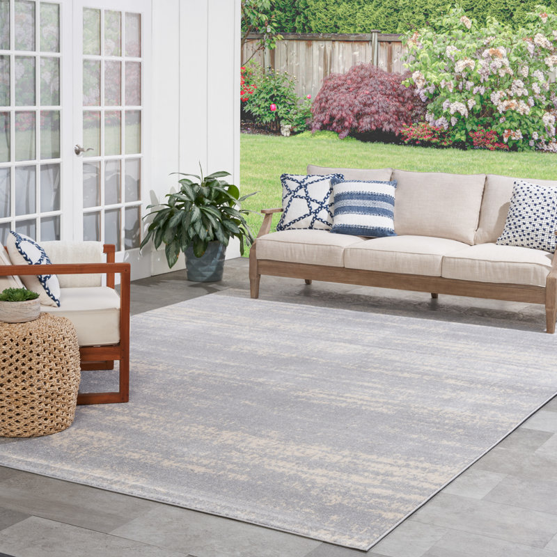 Machine Woven Chenille Indoor/Outdoor Area Rug in Gray, Rectangle 10' x 14'
