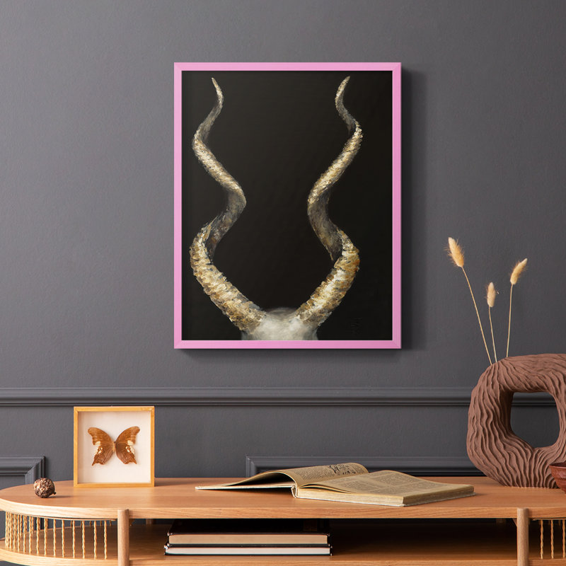Reproduction encadrée de cornes d'antilope en spirale - bois massif, Rose, H 10 po x l 8 po