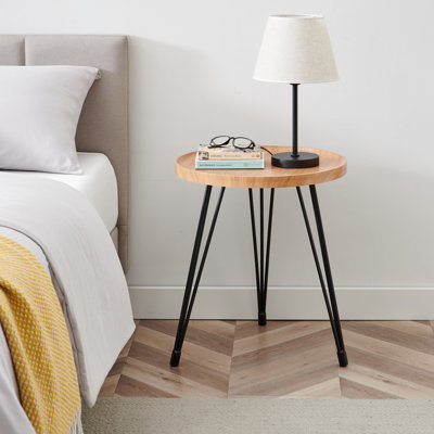 Jocqua 3 Legs End Table