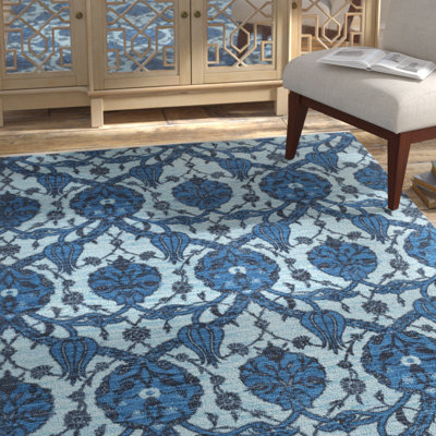 Tapis bleu en coton tissé à la main Detwiler Ikat