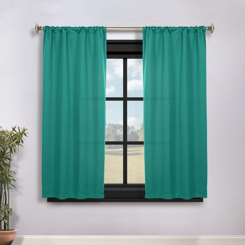 Paire de rideaux obscurcissant avec passe-tringle Moriah Millendon, L 36 po x L 63 po, Vert olive